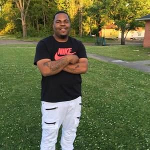 Meet your Posher, Deandre